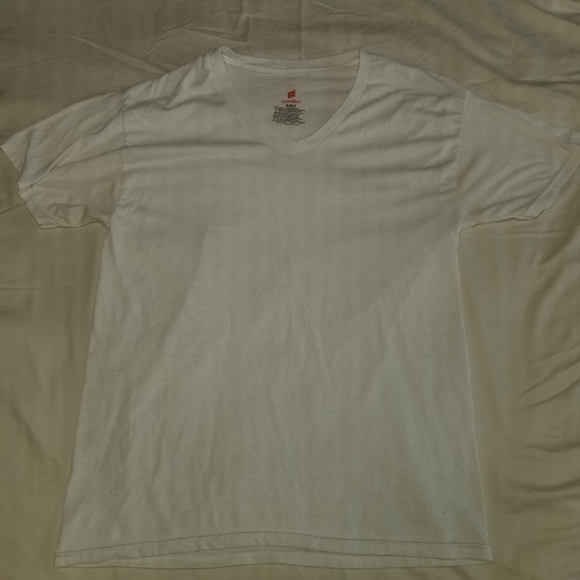 Hanes White V-Neck Short-Sleeve T-Shirt - Picture 4 of 4